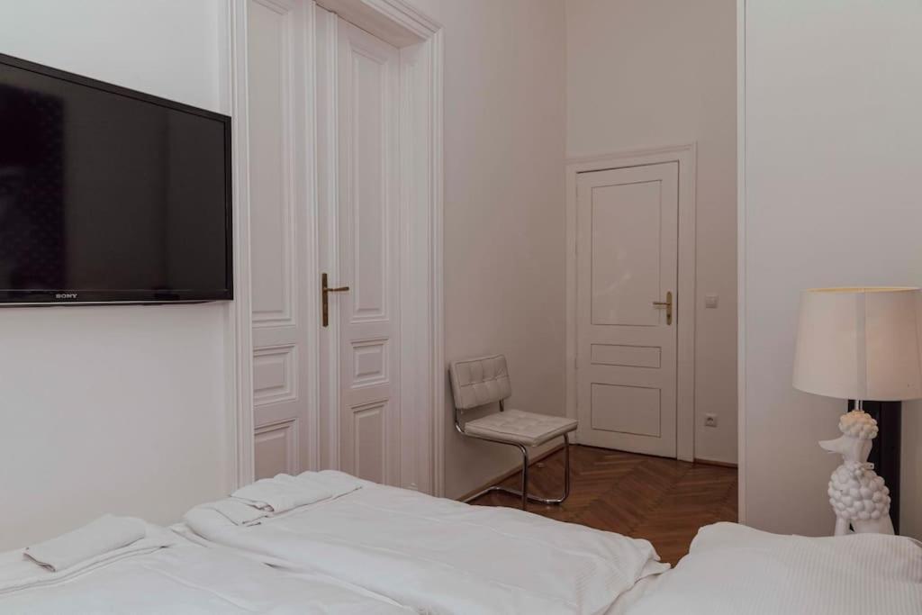Modern Stylish Comfortable 2 Bedroom Apartment Vienna Exterior photo